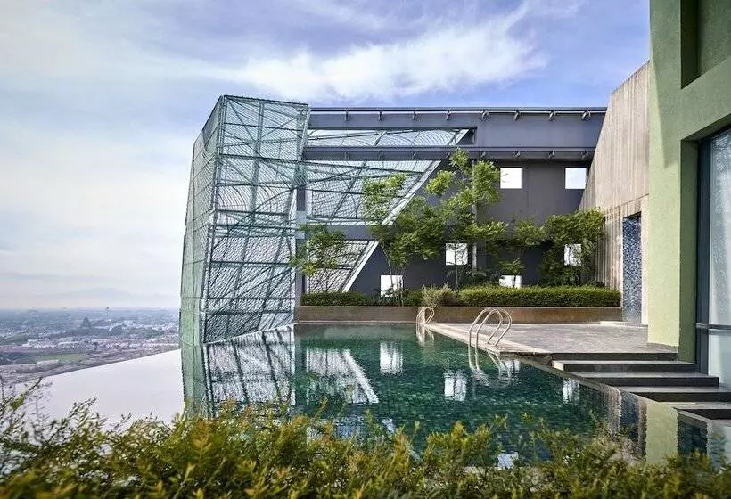 Vivere Hotel, Artotel Curated