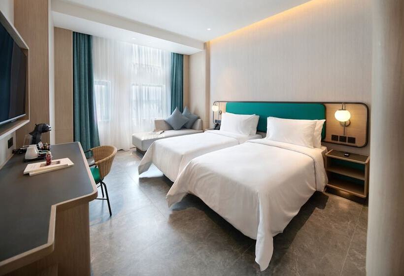 Vivere Hotel, Artotel Curated