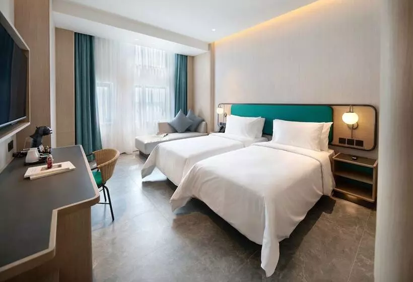 Vivere Hotel, Artotel Curated