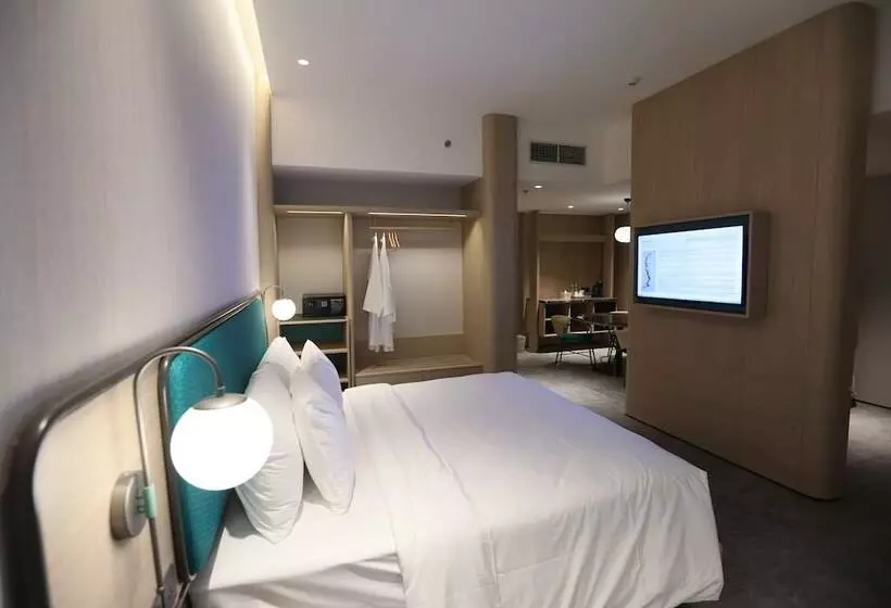 Vivere Hotel, Artotel Curated