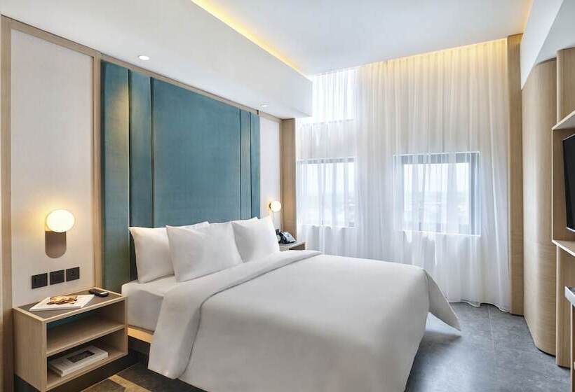 Vivere Hotel, Artotel Curated
