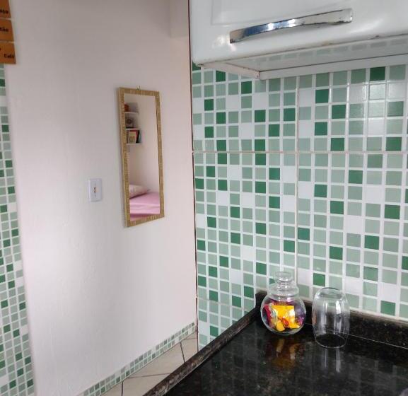 Vandrarhem Quitinete 800 M Da Praia