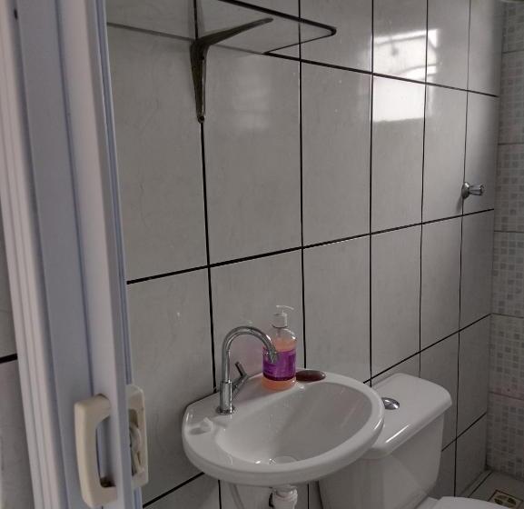 Vandrarhem Quitinete 800 M Da Praia