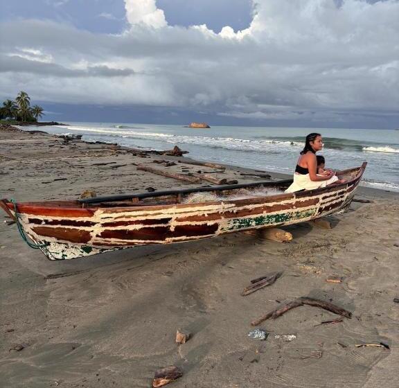 تختخواب و صبحانه Cabaña La Gozadera