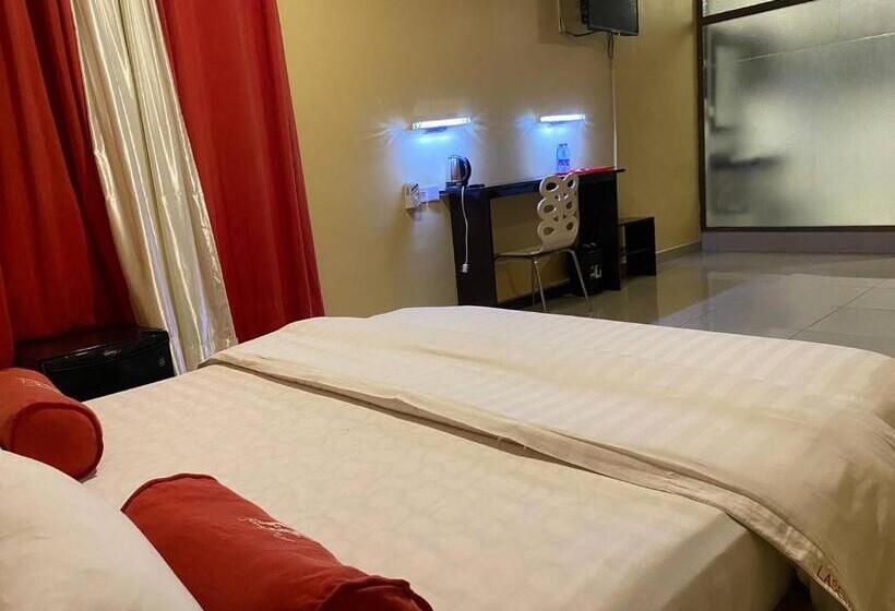 تختخواب و صبحانه Lasenza Lodge