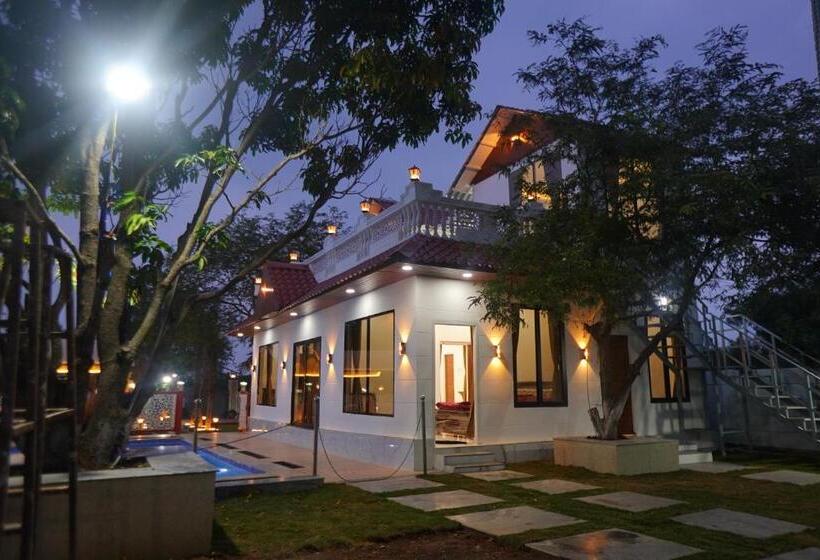 Hotel A To Z Farmhouse