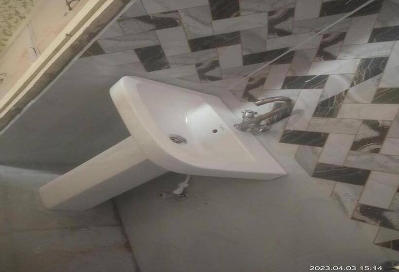 בית מלון כפרי Alaknanda Inn,srinagar