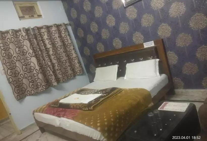 ホテル Alaknanda Inn,srinagar