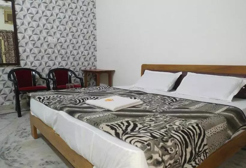 ホテル Alaknanda Inn,srinagar