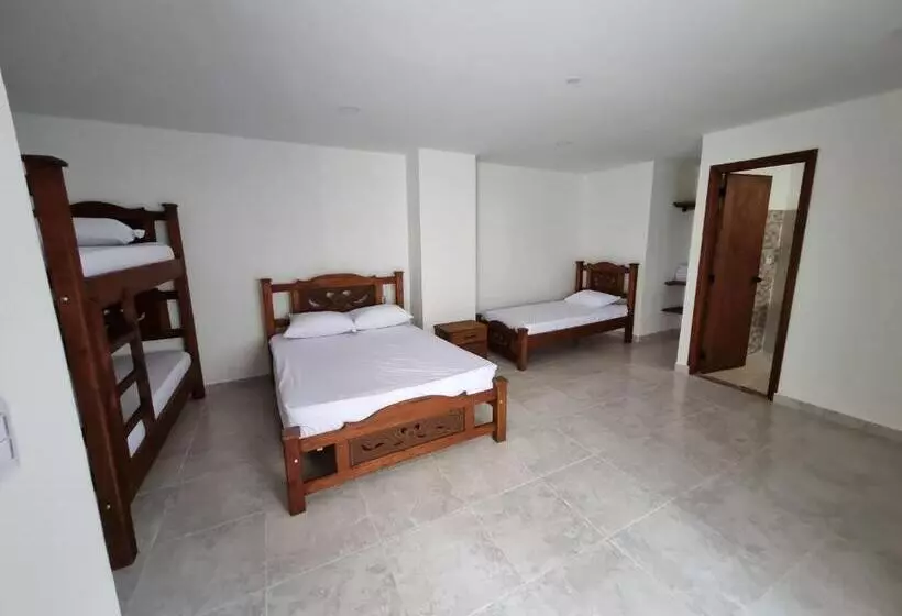 Hotelli Antonella Plaza