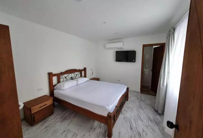 Hotelli Antonella Plaza