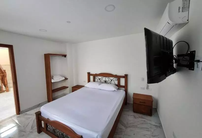 Hotelli Antonella Plaza