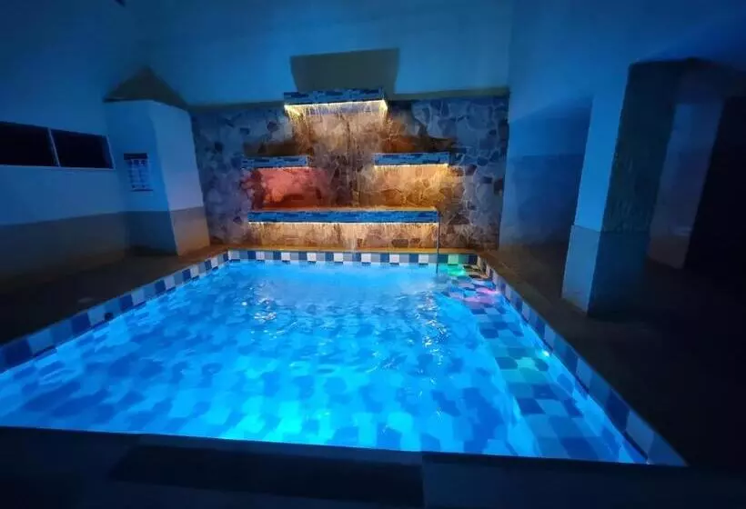 Hotelli Antonella Plaza