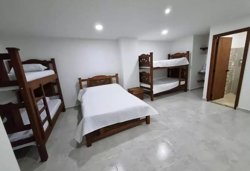 Hotelli Antonella Plaza