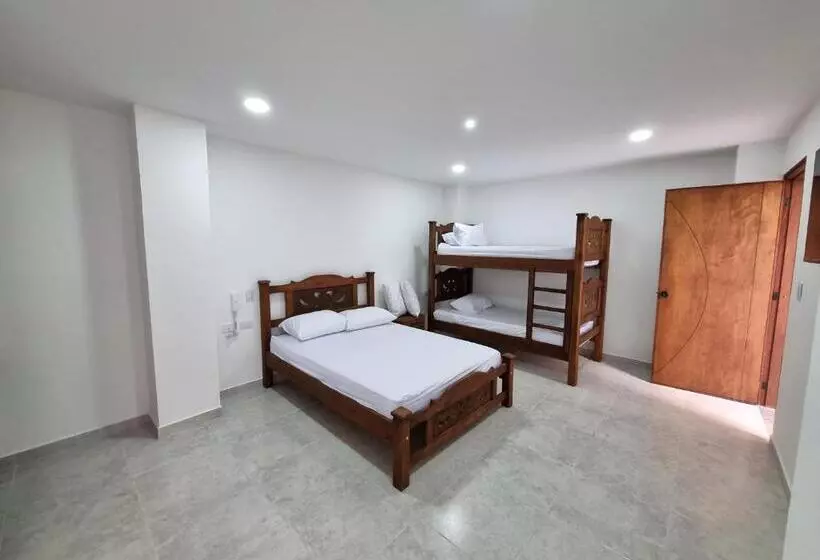 Hotelli Antonella Plaza