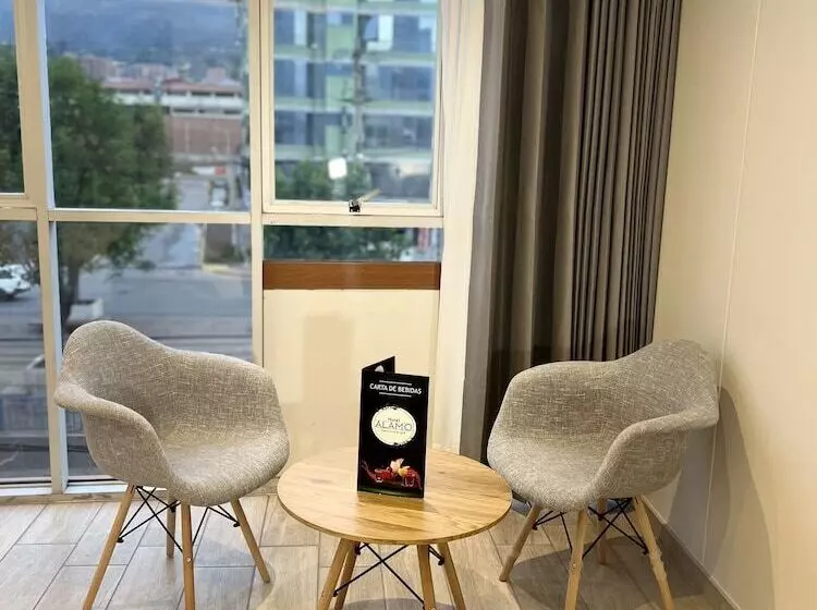 Hotelli El Alamo, Ejecutivo Y Spa