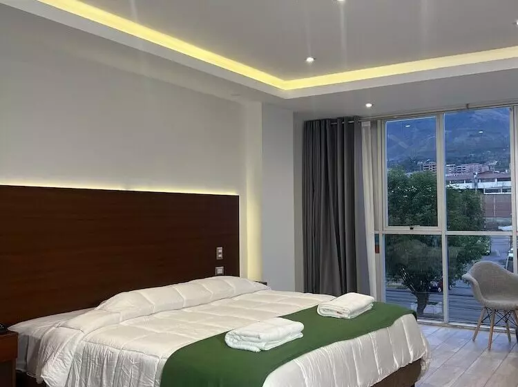 Hotelli El Alamo, Ejecutivo Y Spa