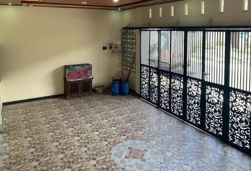 Hotelli Senja Dieng Homestay Syariah Redpartner