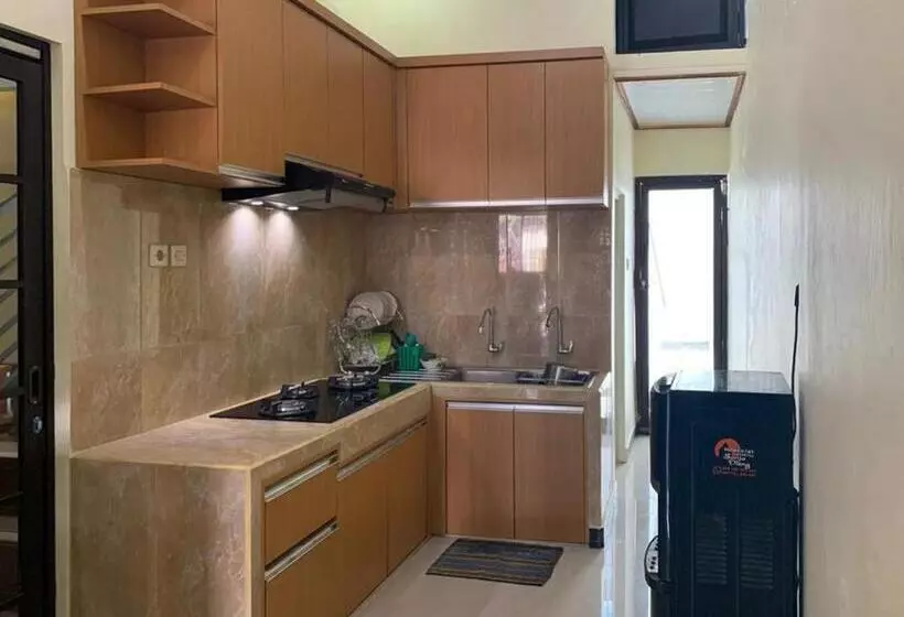 Hotelli Senja Dieng Homestay Syariah Redpartner