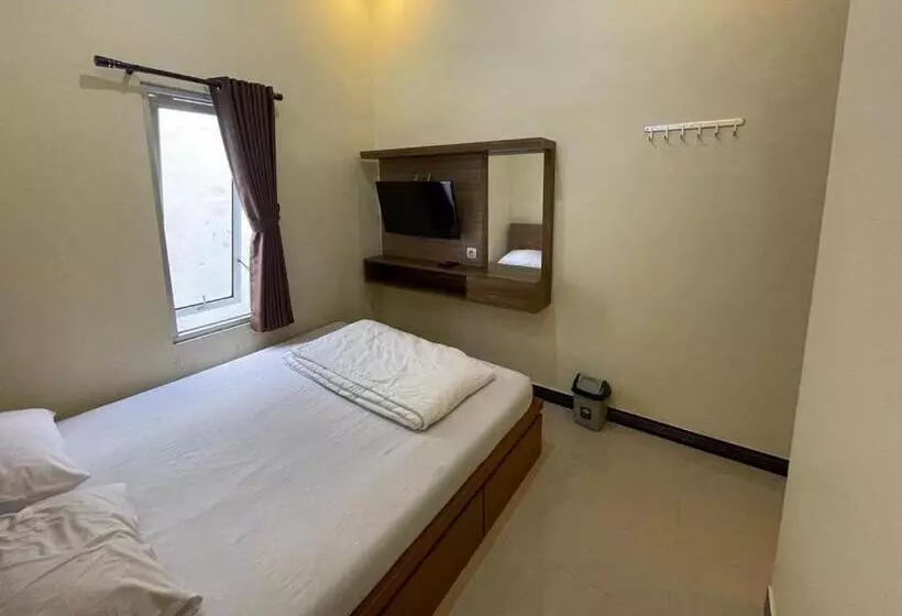 Hotelli Senja Dieng Homestay Syariah Redpartner