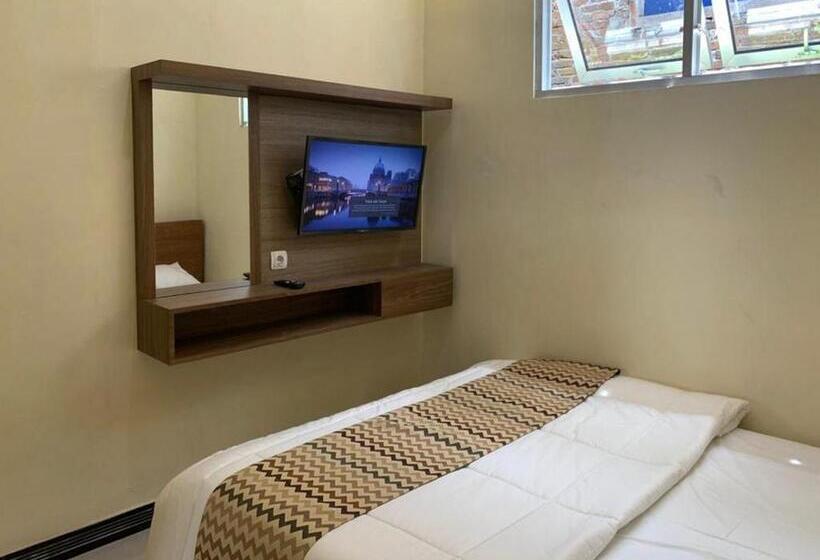 בית מלון כפרי Senja Dieng Homestay Syariah Redpartner