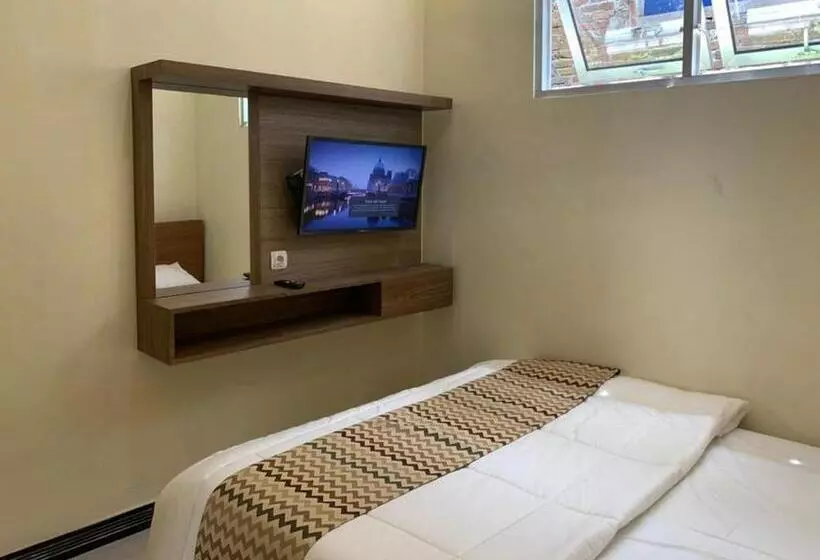 Hotelli Senja Dieng Homestay Syariah Redpartner