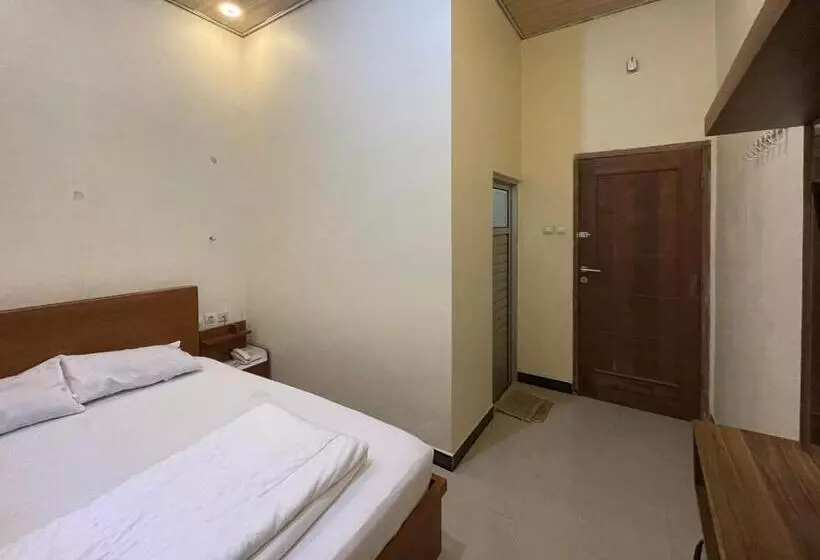 Hotelli Senja Dieng Homestay Syariah Redpartner