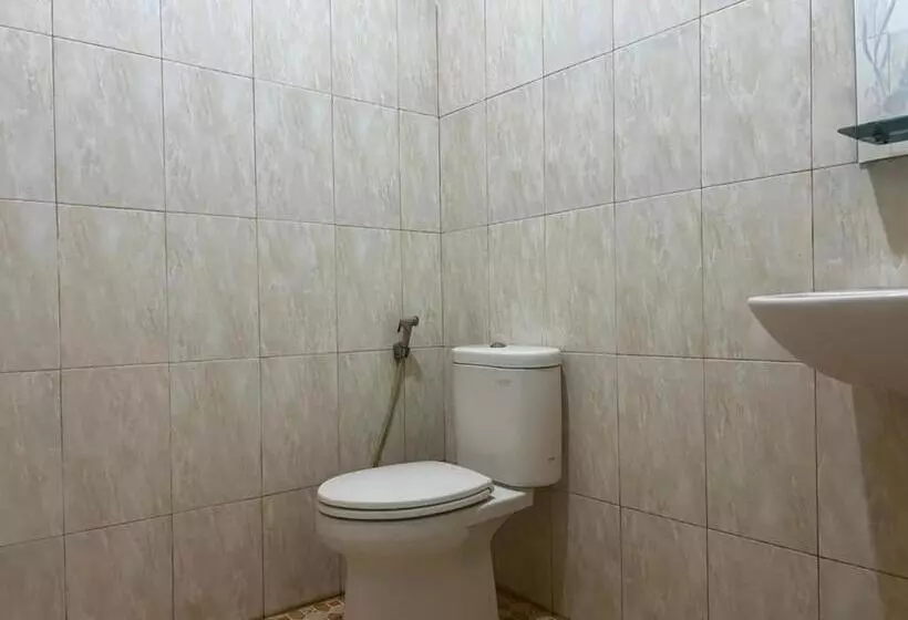 Hotelli Oyo 93388 Enjoy Homestay & Cafe