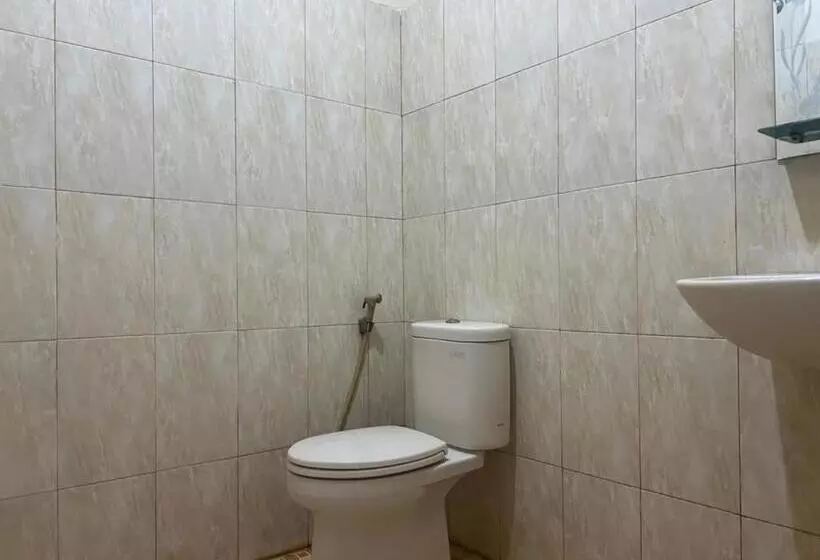 Hotelli Oyo 93388 Enjoy Homestay & Cafe