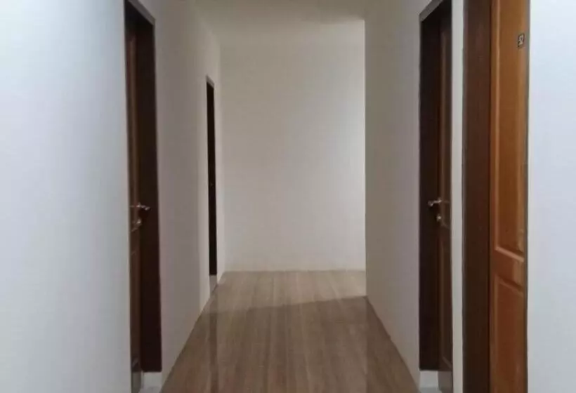 Hotelli Oyo 93388 Enjoy Homestay & Cafe