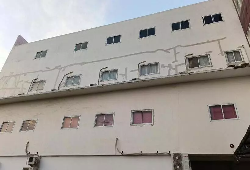 Hotelli Oyo 93388 Enjoy Homestay & Cafe