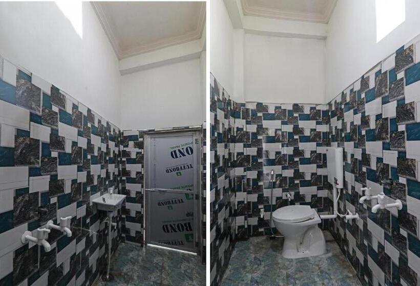 Отель The Golden