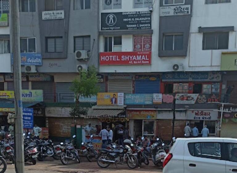 Hotell Shyamal Rajkot