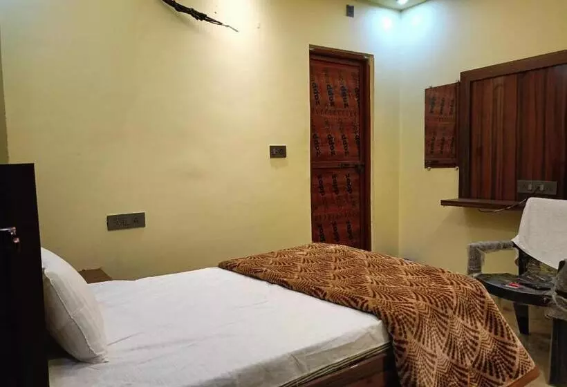 Hotelli Siyaram Kunj