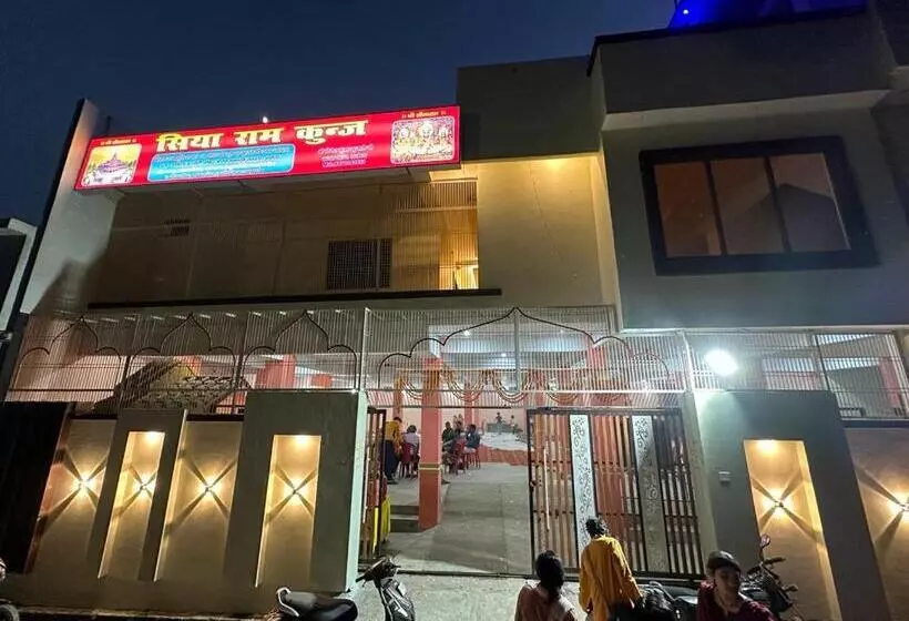 Hotelli Siyaram Kunj