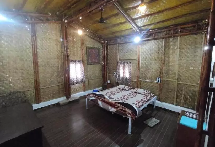 ホテル Vasant Bamboo Cottage