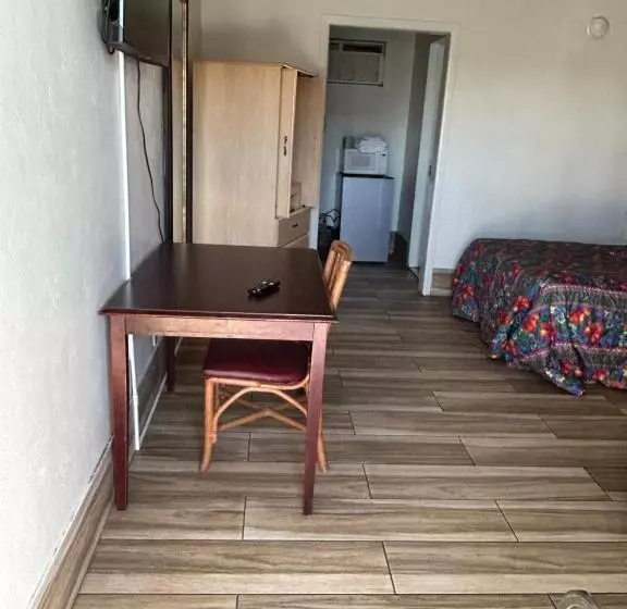 Motelli Candlelight Inn