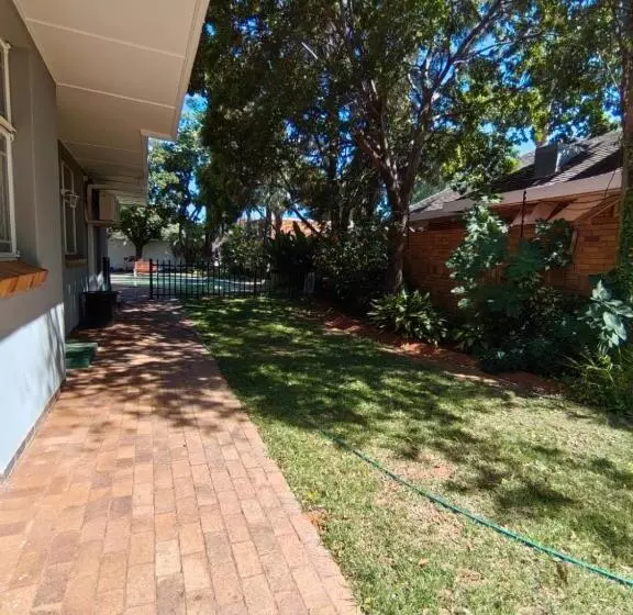 Majatalo Carrington Guesthouse