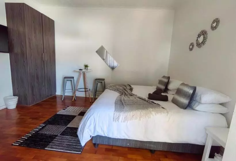 Majatalo Carrington Guesthouse