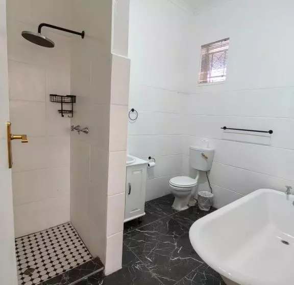 Majatalo Carrington Guesthouse