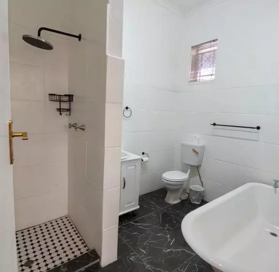 Majatalo Carrington Guesthouse