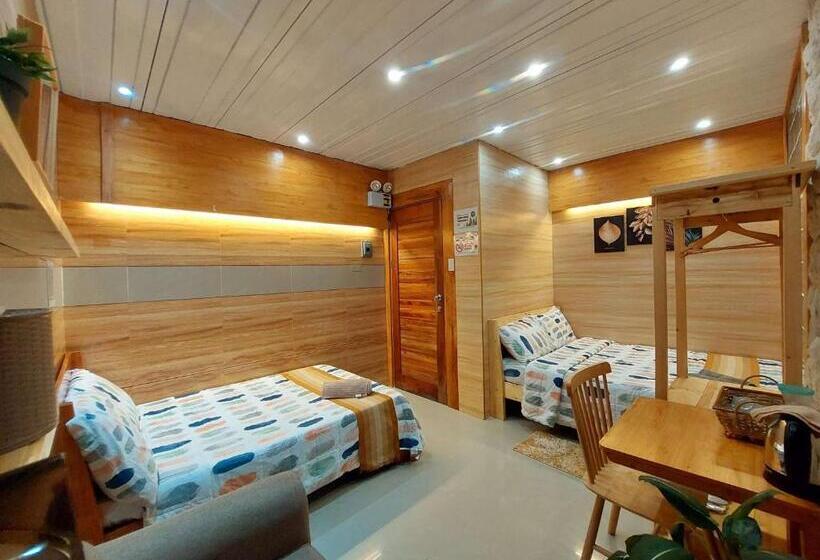 Pensjonat Family World Transhotel: Jemimah & Abraham