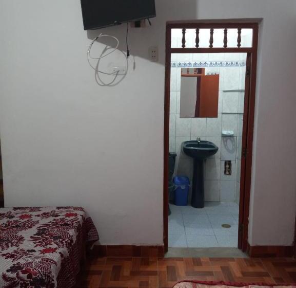 ペンション Flowers Hostel