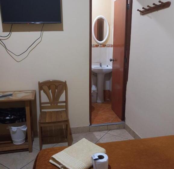 ペンション Flowers Hostel