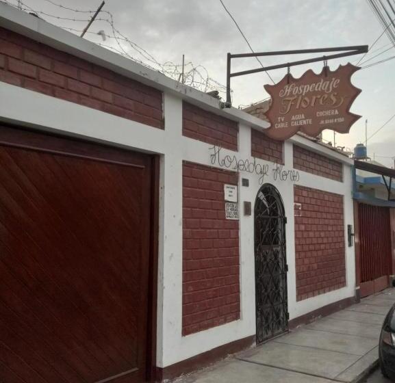 ペンション Flowers Hostel