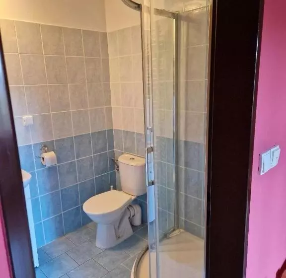 Majatalo Penzion Kornout