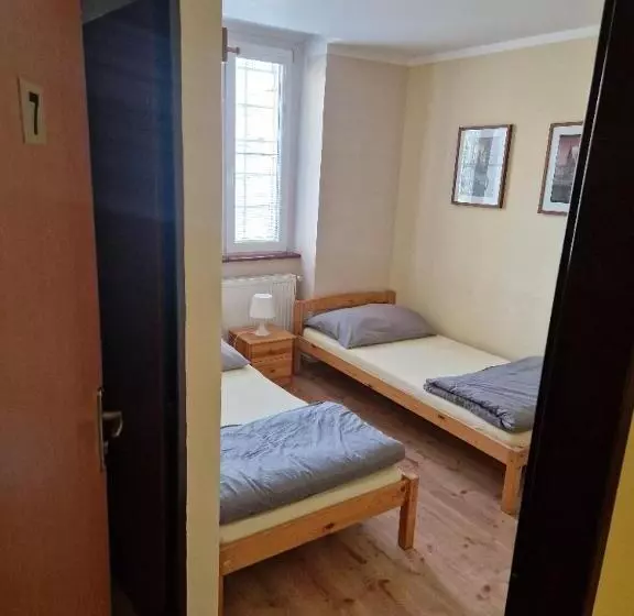 Majatalo Penzion Kornout