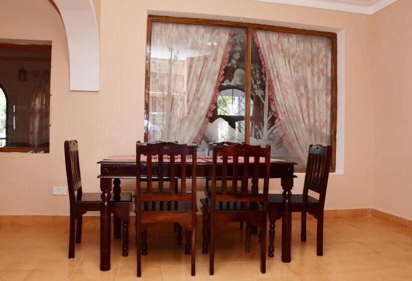 פנסיון Rosewood Annexe1