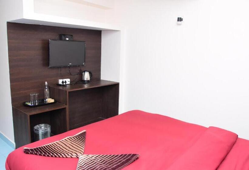 פנסיון Rosewood Annexe1