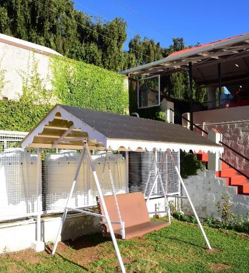 פנסיון Rosewood Annexe1